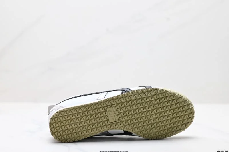 Asics Shoes Casual 3704