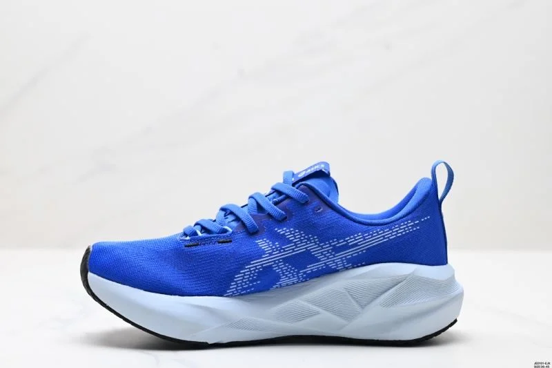 Asics Shoes WellDesigned 3705