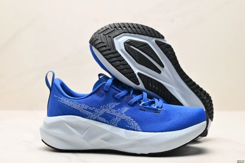 Asics Shoes WellDesigned 3705