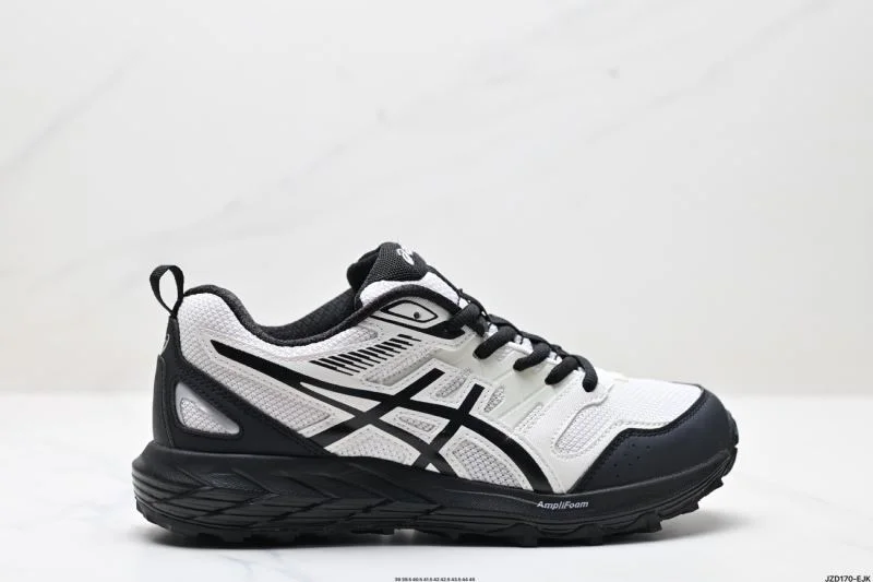 Asics Shoes WellDesigned 3696