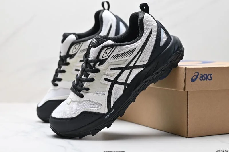 Asics Shoes WellDesigned 3696