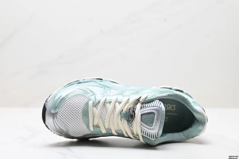 Youthful Asics Shoes 3673