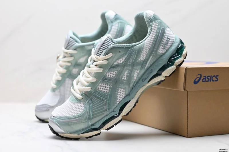Youthful Asics Shoes 3673