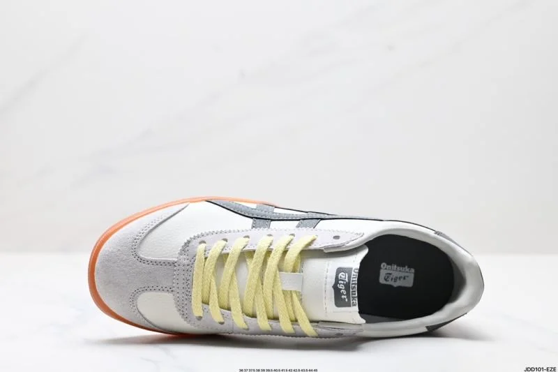 WaterResistant Asics Shoes 3678