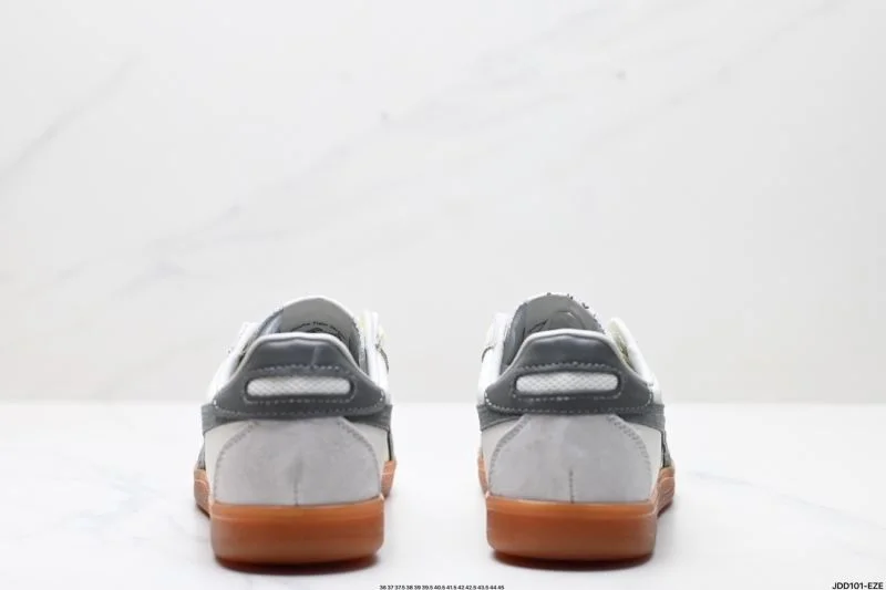 WaterResistant Asics Shoes 3678