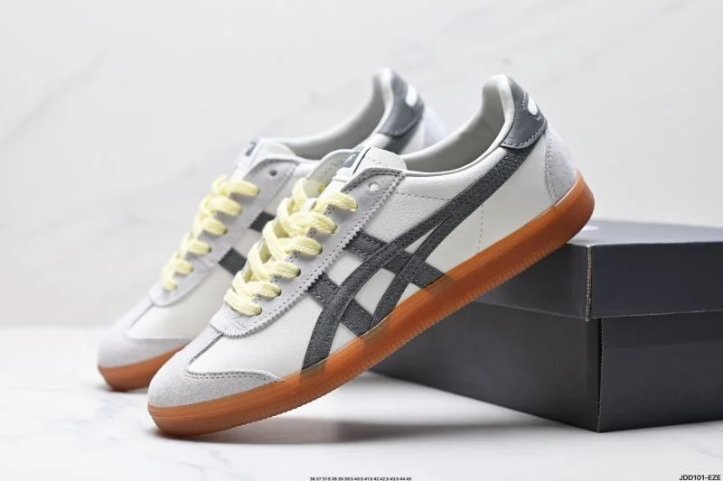 WaterResistant Asics Shoes 3678