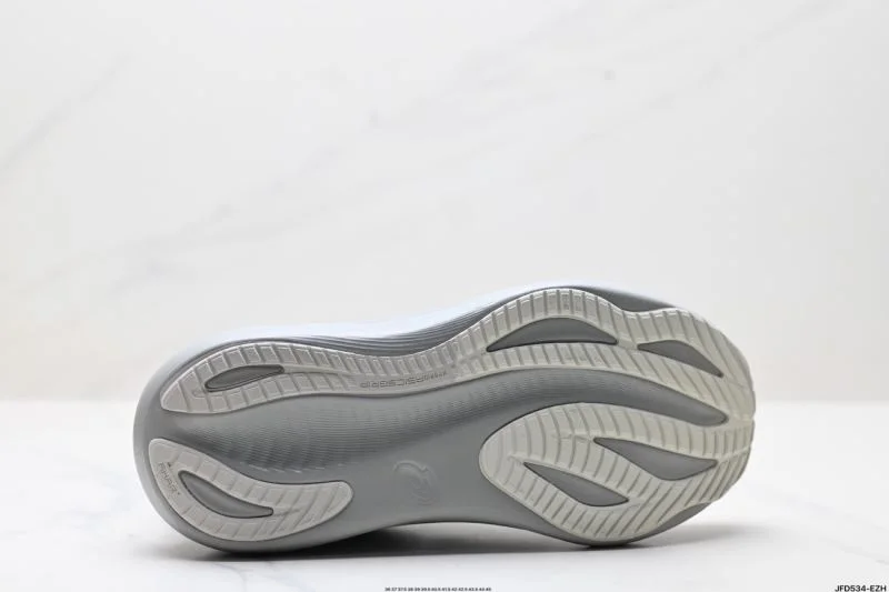 Cozy Asics Shoes 3672