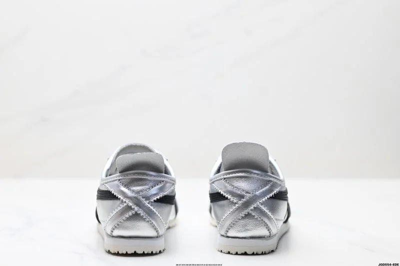 Asics Shoes Sleek 3676