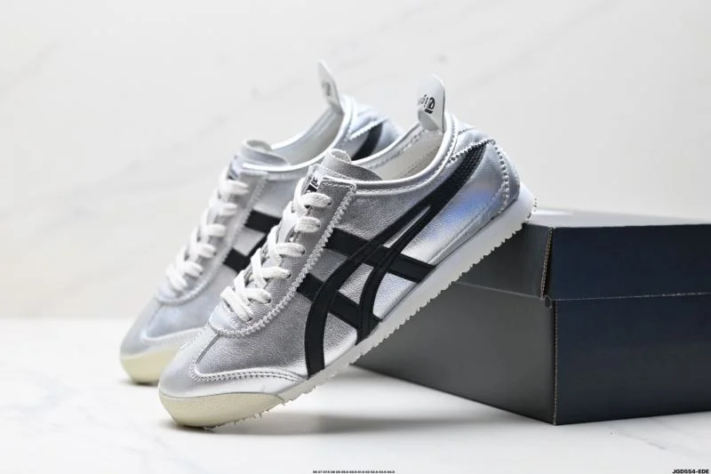Asics Shoes Sleek 3676