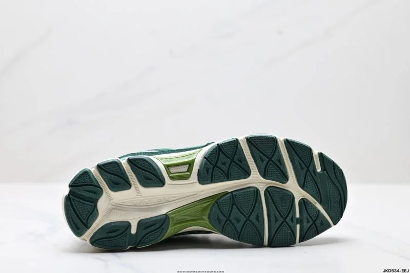 Asics Shoes Cozy 3658