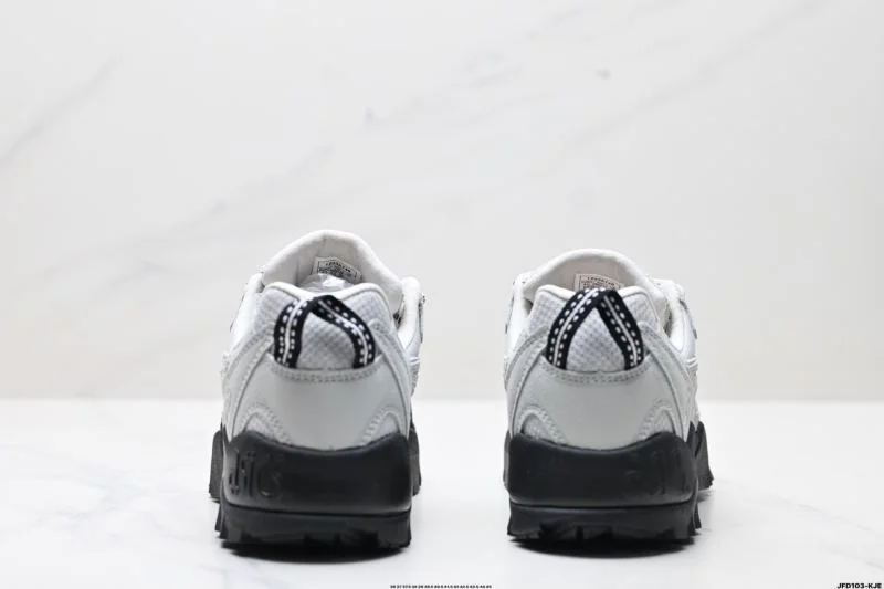 Effortless Asics Shoes 3640