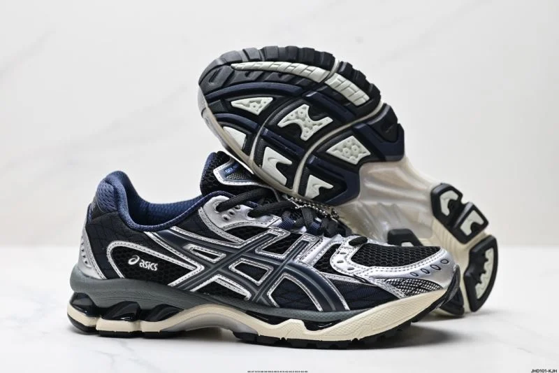 Modern Asics Shoes 3633