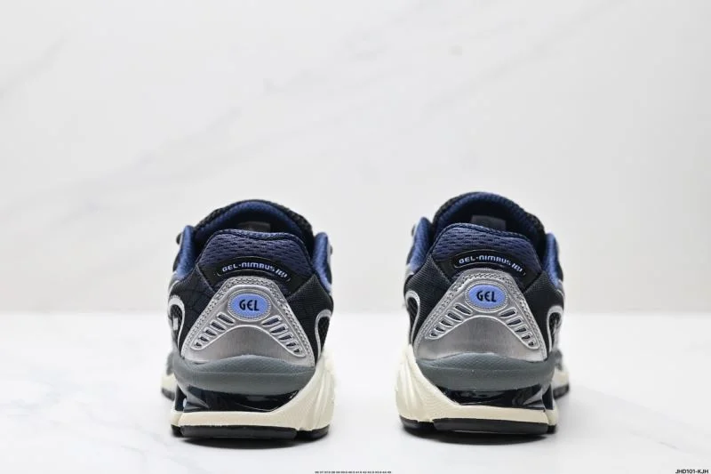 Modern Asics Shoes 3633