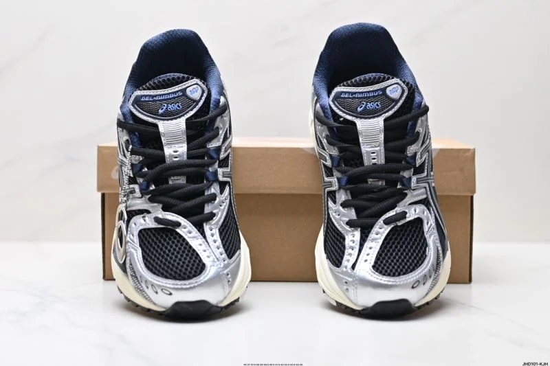Modern Asics Shoes 3633