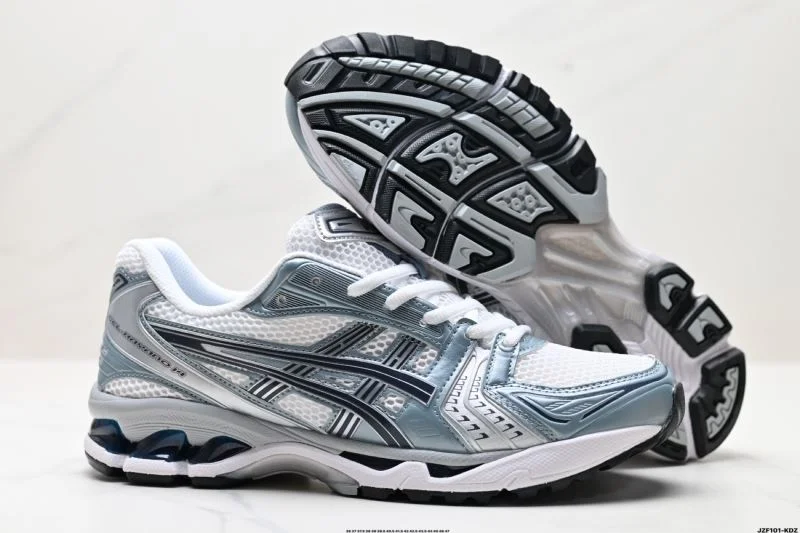 Asics Shoes Refined 3625