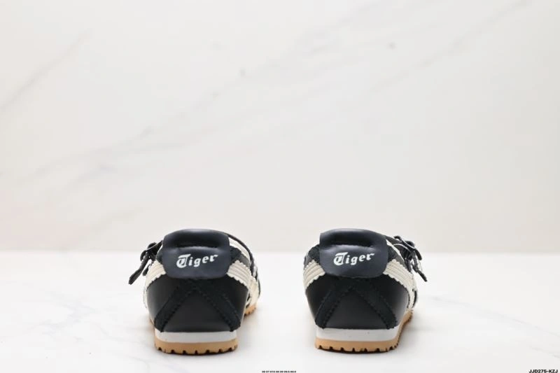 MultiPurpose Asics Shoes 2809