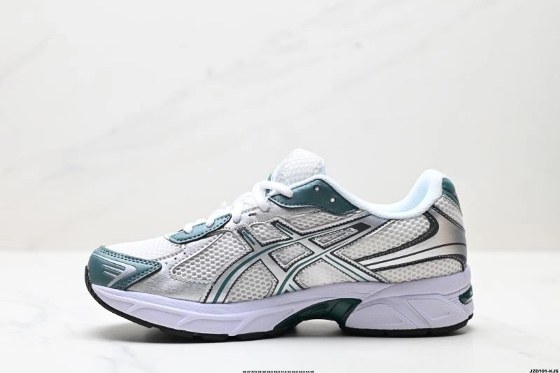 Asics Shoes WellDesigned 2874