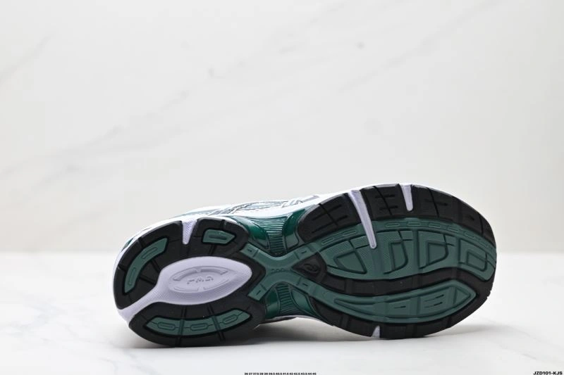 Asics Shoes WellDesigned 2874