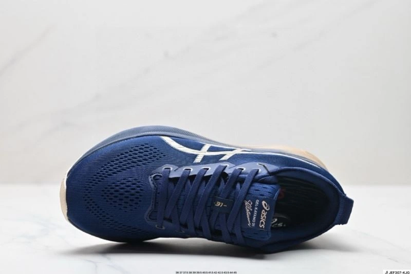 Cozy Asics Shoes 2768