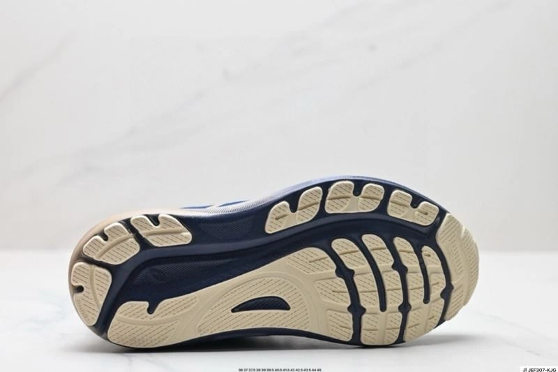 Cozy Asics Shoes 2768