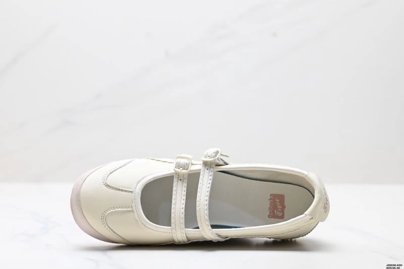 Asics Shoes WaterResistant 2726
