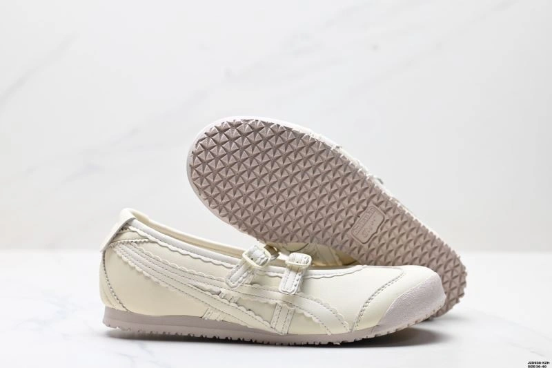 Asics Shoes WaterResistant 2726