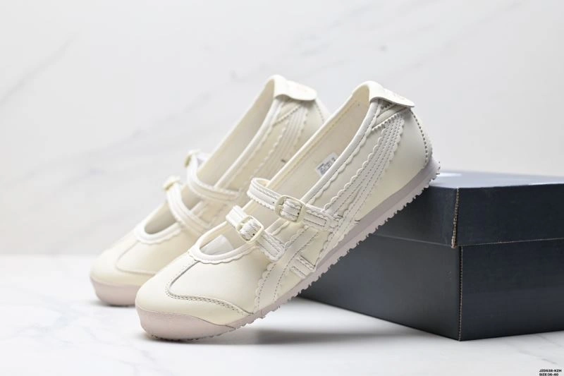 Asics Shoes WaterResistant 2726