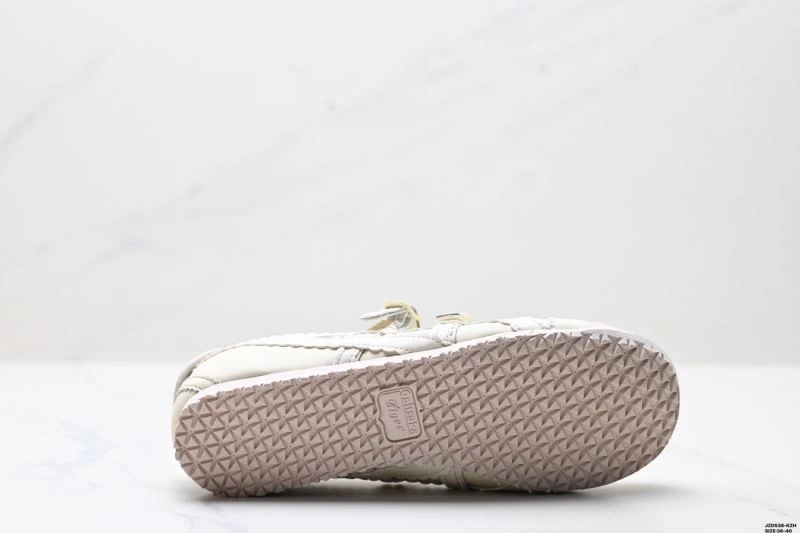 Asics Shoes WaterResistant 2726
