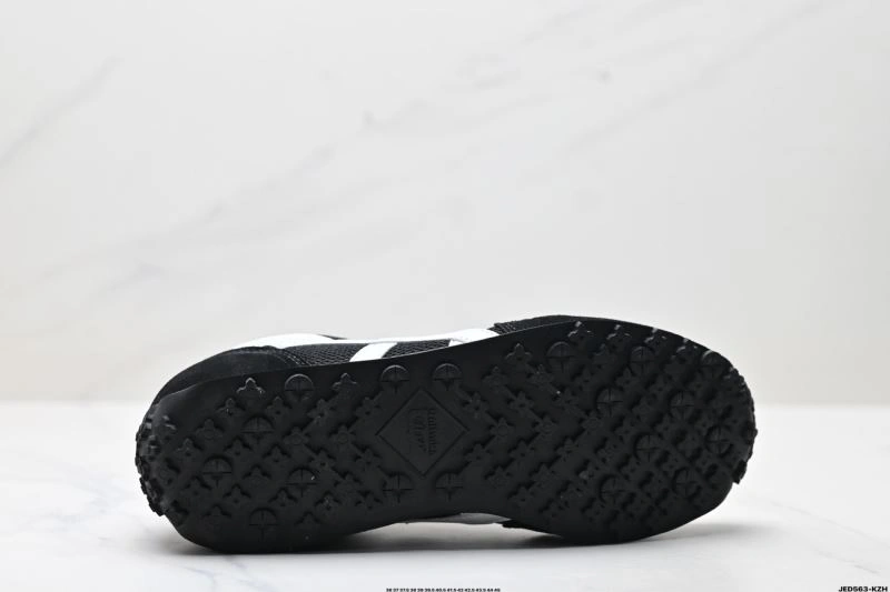 TravelReady Asics Shoes 2721