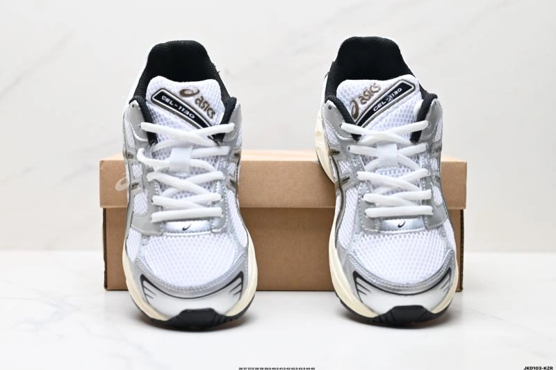 Asics Shoes Stylish 2716