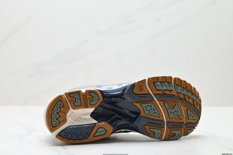 Asics Shoes Sleek 2709