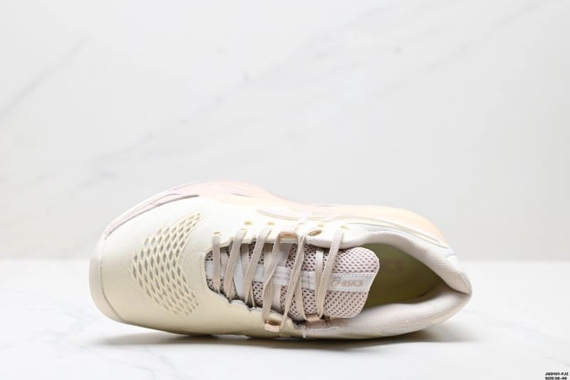 Neat Asics Shoes 2673