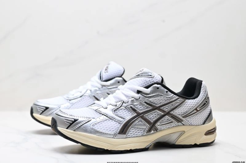 Functional Asics Shoes 2644
