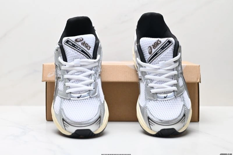 Functional Asics Shoes 2644