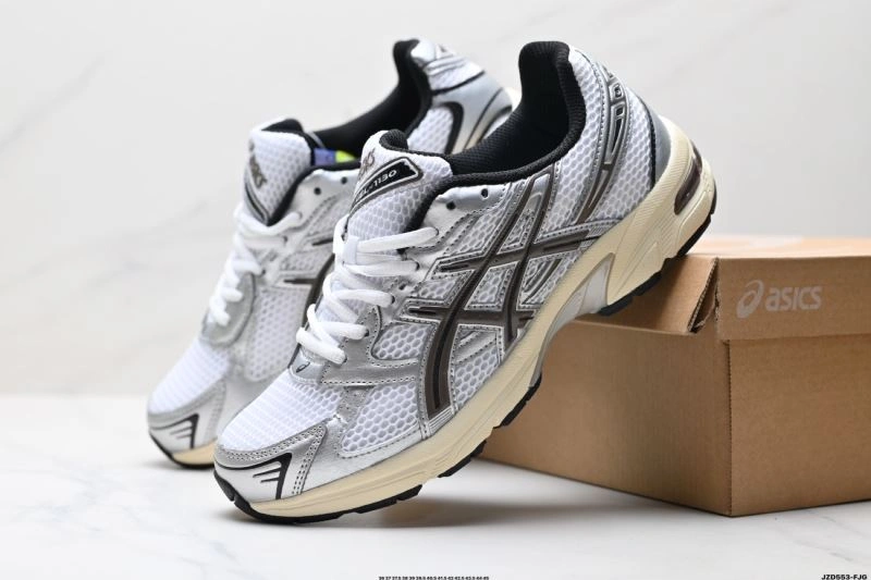Functional Asics Shoes 2644
