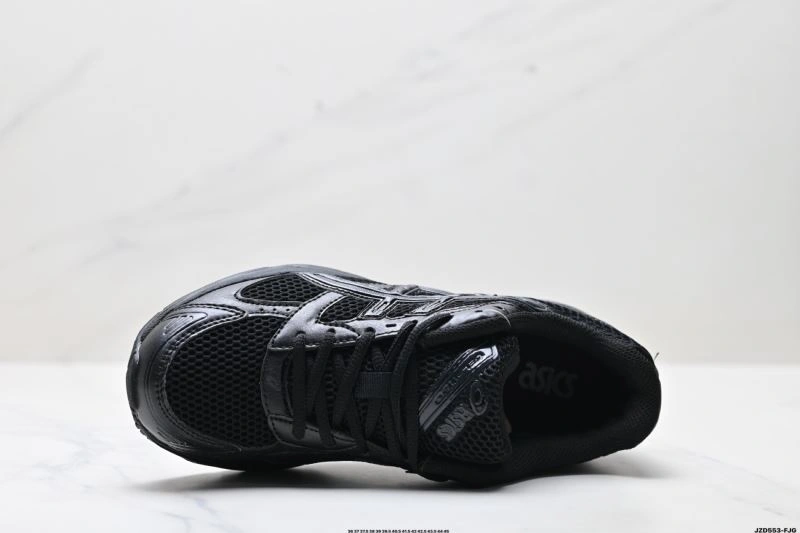 Asics Shoes Modern 2643