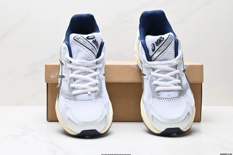 Lightweight Asics Shoes 2664