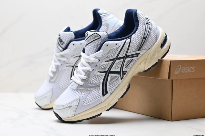 Lightweight Asics Shoes 2664