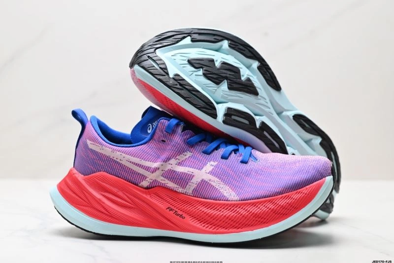 Functional Asics Shoes 2631