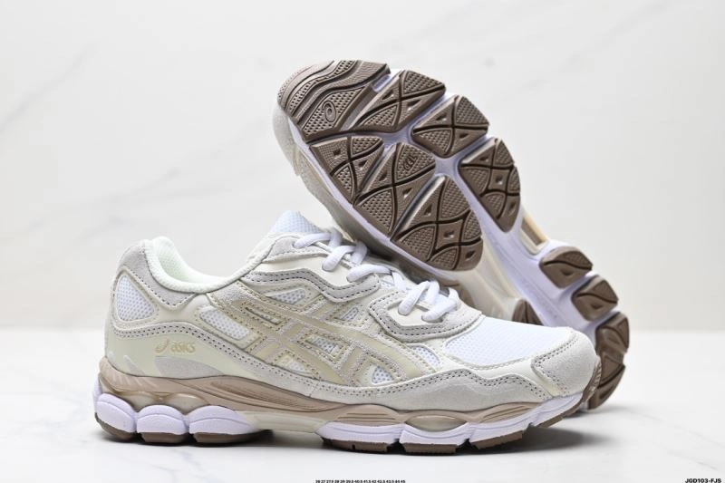 Contemporary Asics Shoes 2629