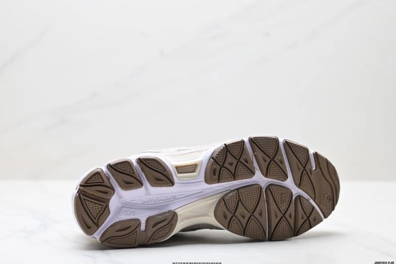 Contemporary Asics Shoes 2629
