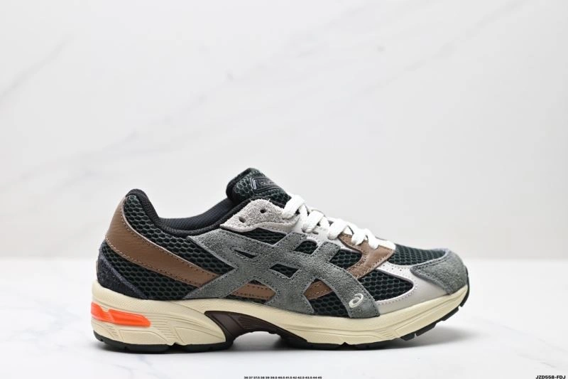 Sporty Asics Shoes 2637