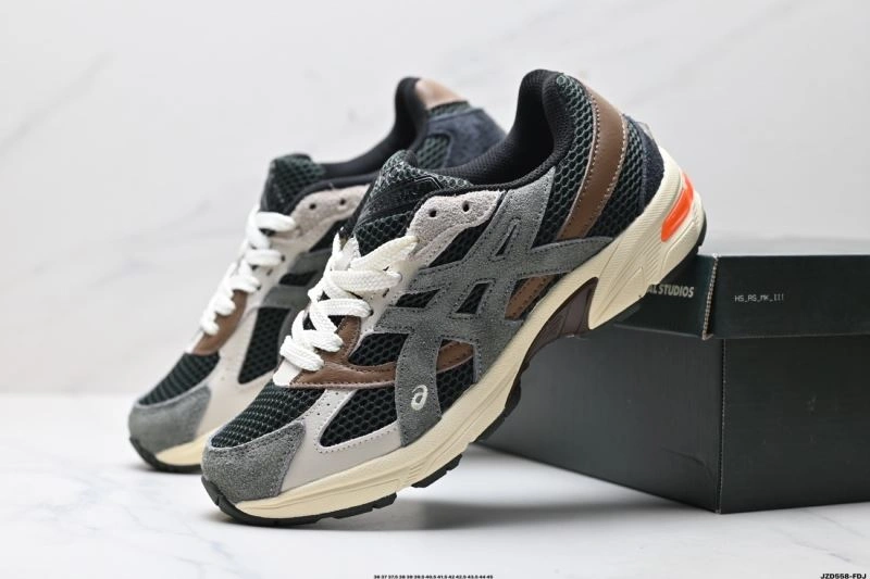 Sporty Asics Shoes 2637