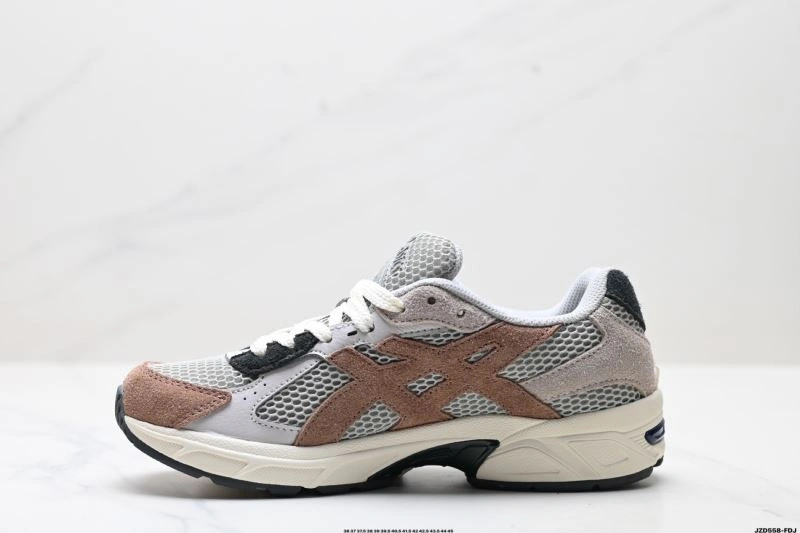 TravelReady Asics Shoes 2628
