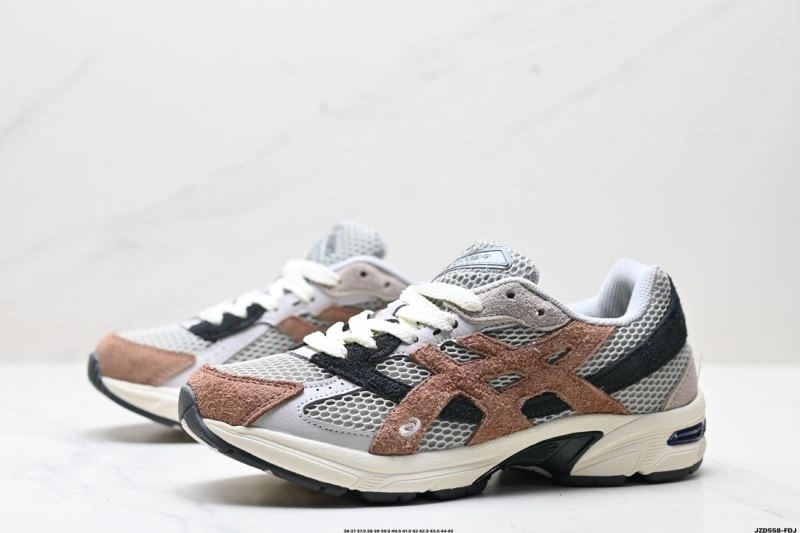 TravelReady Asics Shoes 2628