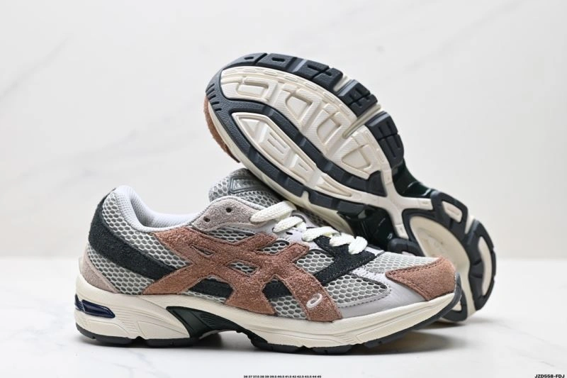 TravelReady Asics Shoes 2628