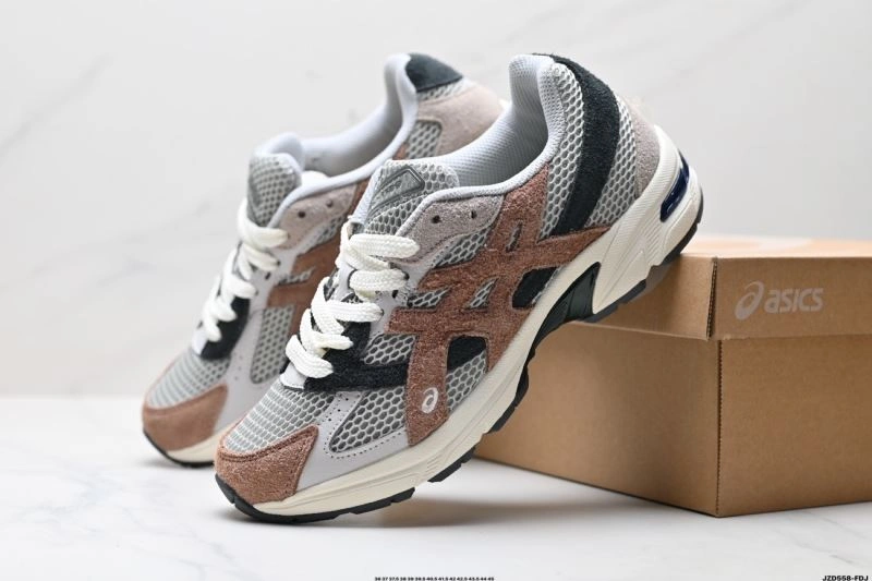 TravelReady Asics Shoes 2628