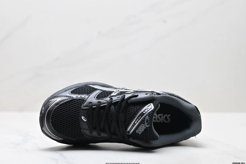 Flexible Asics Shoes 2623
