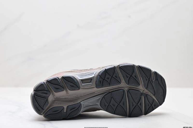 Sophisticated Asics Shoes 2624