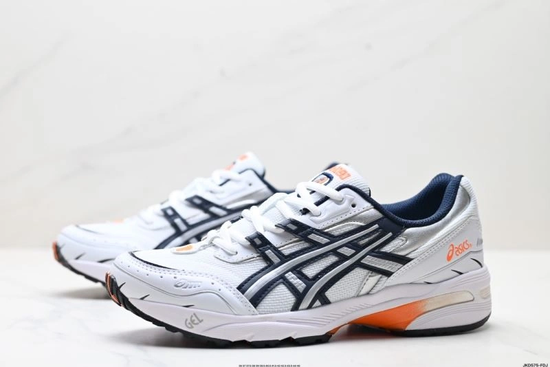 Thermal Asics Shoes 2605